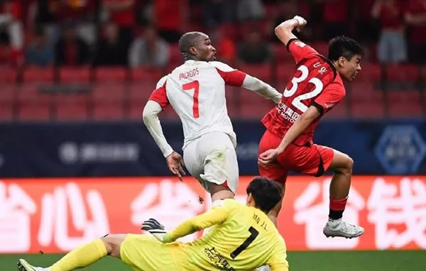 逆袭惊艳！卫冕冠军英超战场0-1翻盘成3-1，瓜迪奥拉心情起