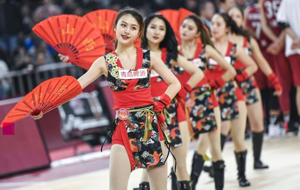 德乙半场：格拉策尔双响 埃尔法利破门 汉堡暂3-0领先普鲁士明斯特